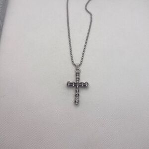 NWOT Cross and skull pendant with chain